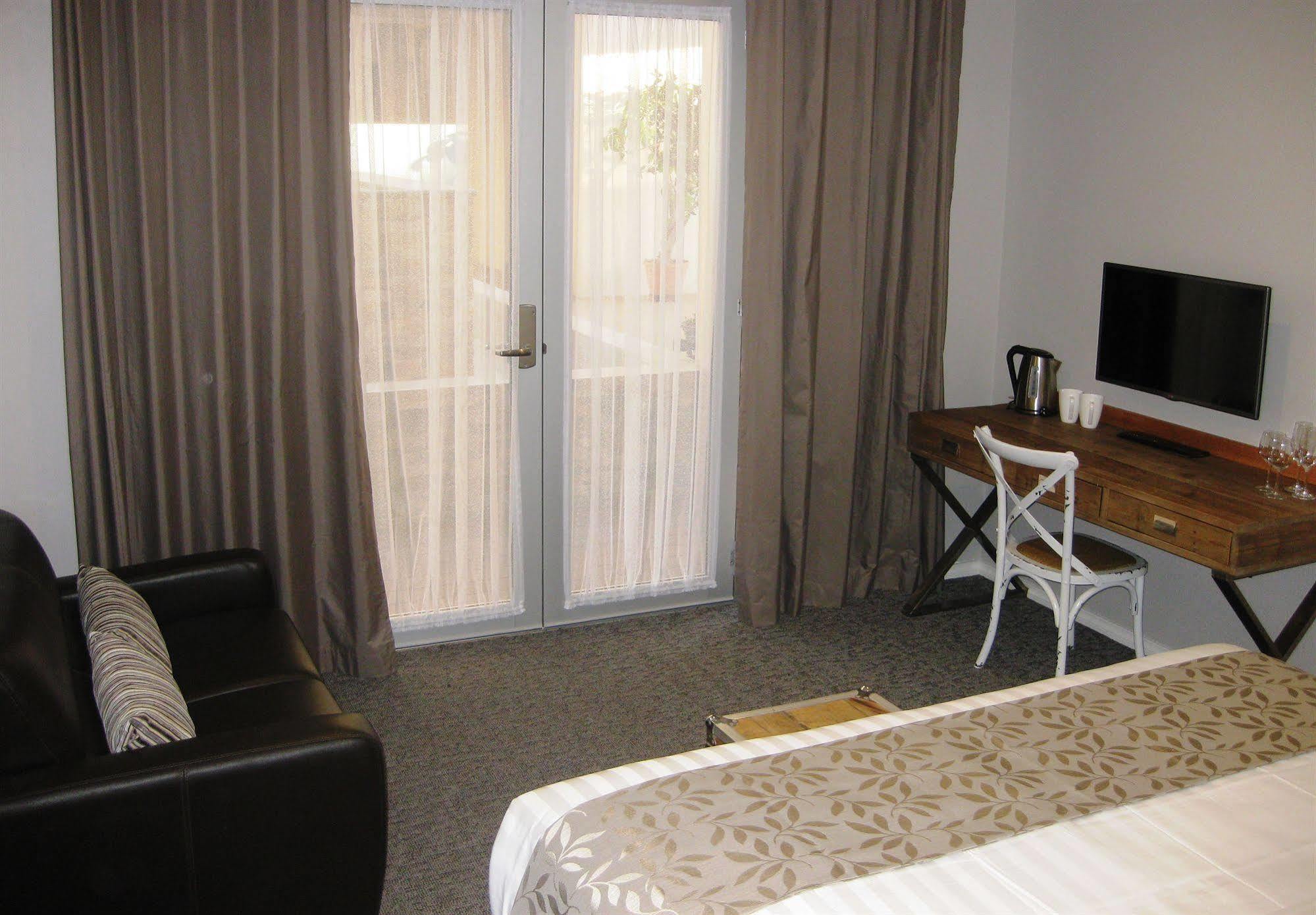 30 อรันเดล แอคคอมโมเดชัน Hotel ฟรีแมนเทิล ภายนอก รูปภาพ