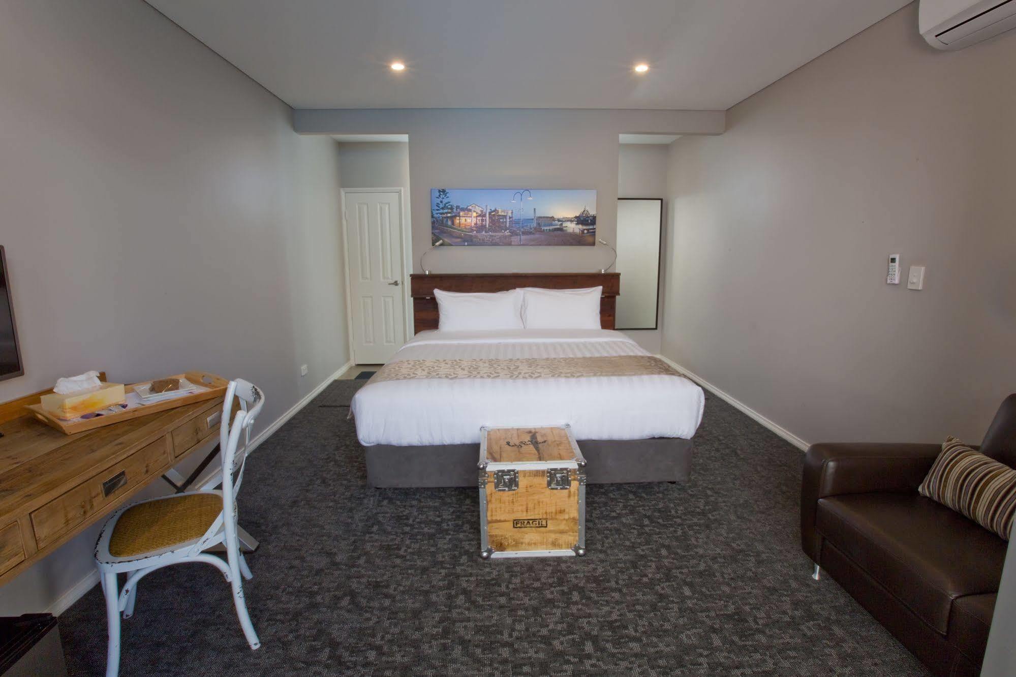 30 อรันเดล แอคคอมโมเดชัน Hotel ฟรีแมนเทิล ภายนอก รูปภาพ